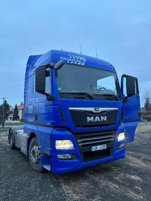 Tahač návěsů MAN