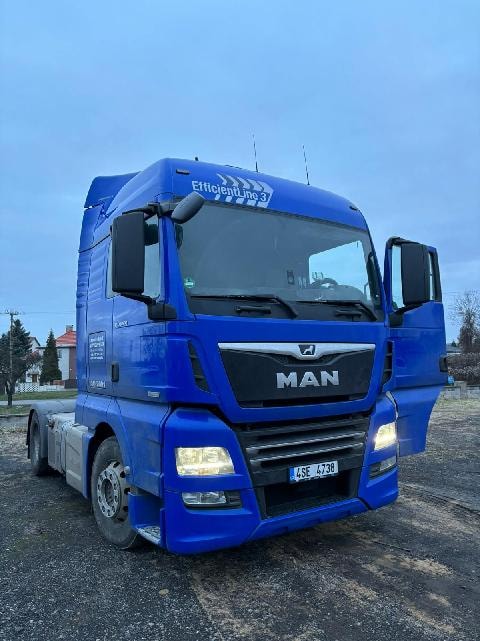 Tahač návěsů MAN